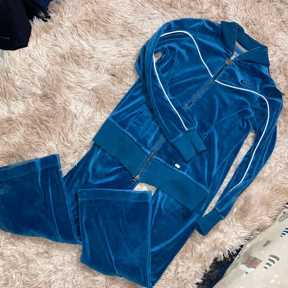 Vintage NIKE 2 pc set XS blue velour suit